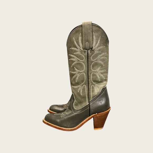 SOLD Vintage Frye Western green leather heeled coastal cowgirl boots - Picture 5 of 12